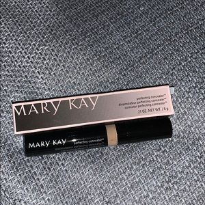 Mary Kay Perfecting Concealer